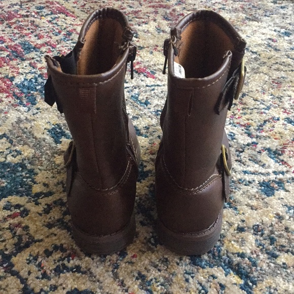 Girls Carter’s brown boots - Picture 4 of 5